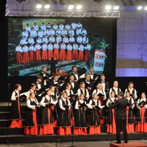 PHOTO-CHOIR-3-300x300